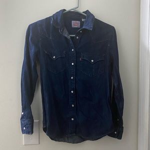 Levi slim pearl snap button down
